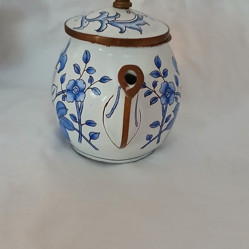 Chinemel B. YEE Miniature Teapot - Picture 2 of 12